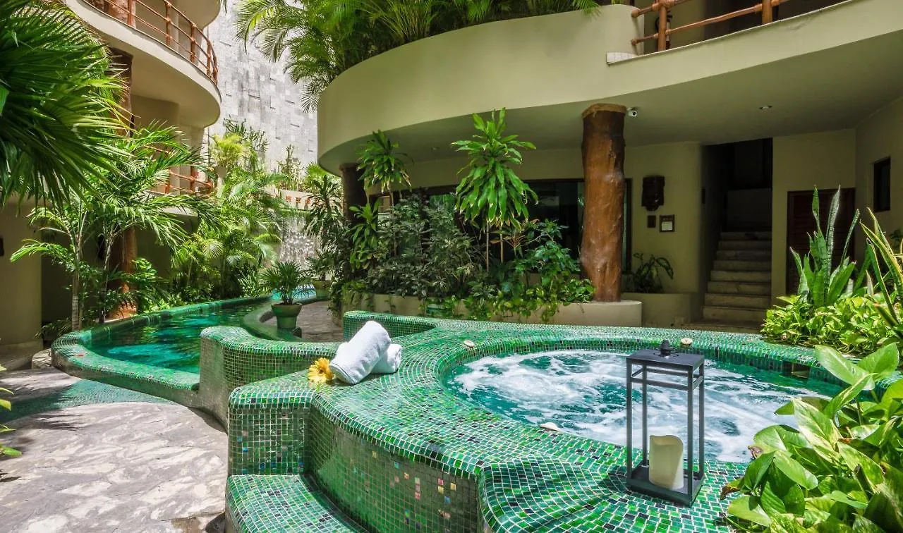 Maya Villa Condo Hotel And Beachclub Playa del Carmen 4*,